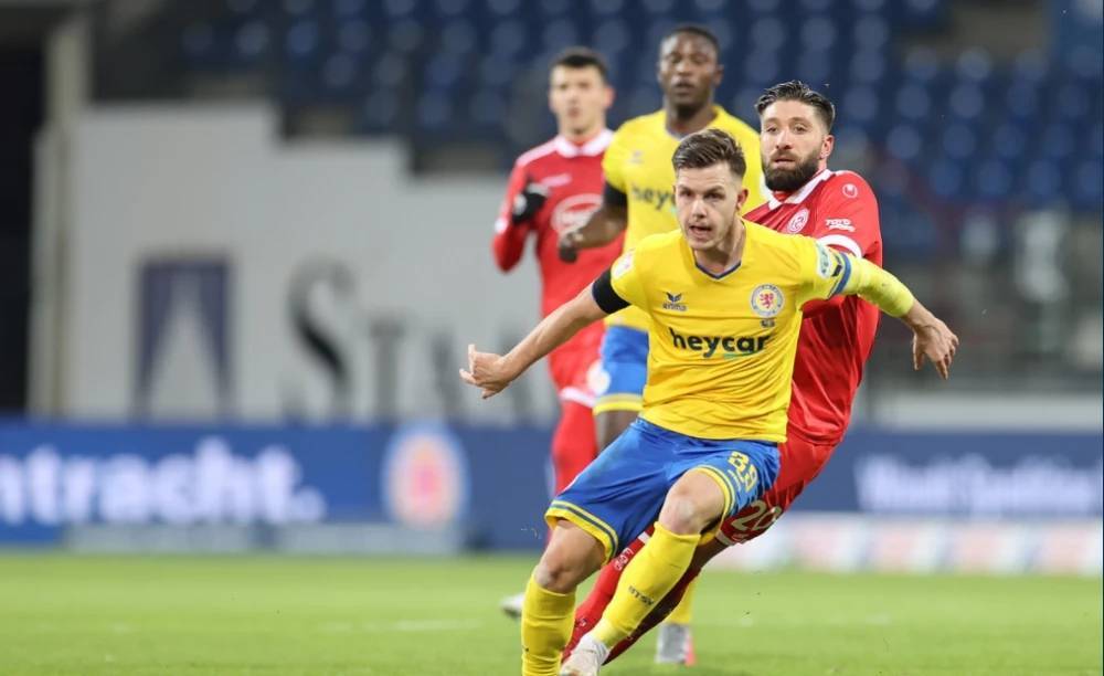 界排名攀升 界排名攀升