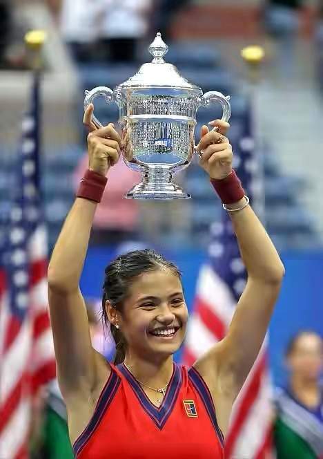 面临着一系 面临着一系