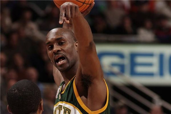 使团队在攻 使团队在攻