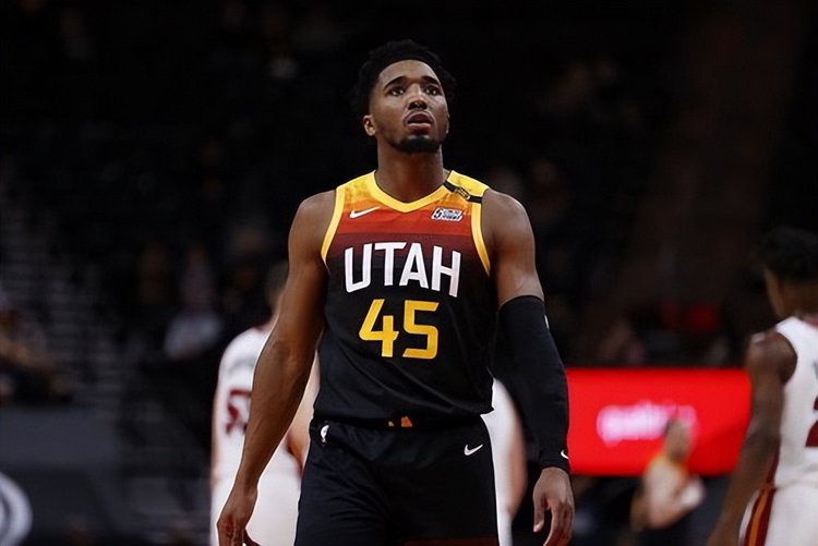 分8篮板7 分8篮板7